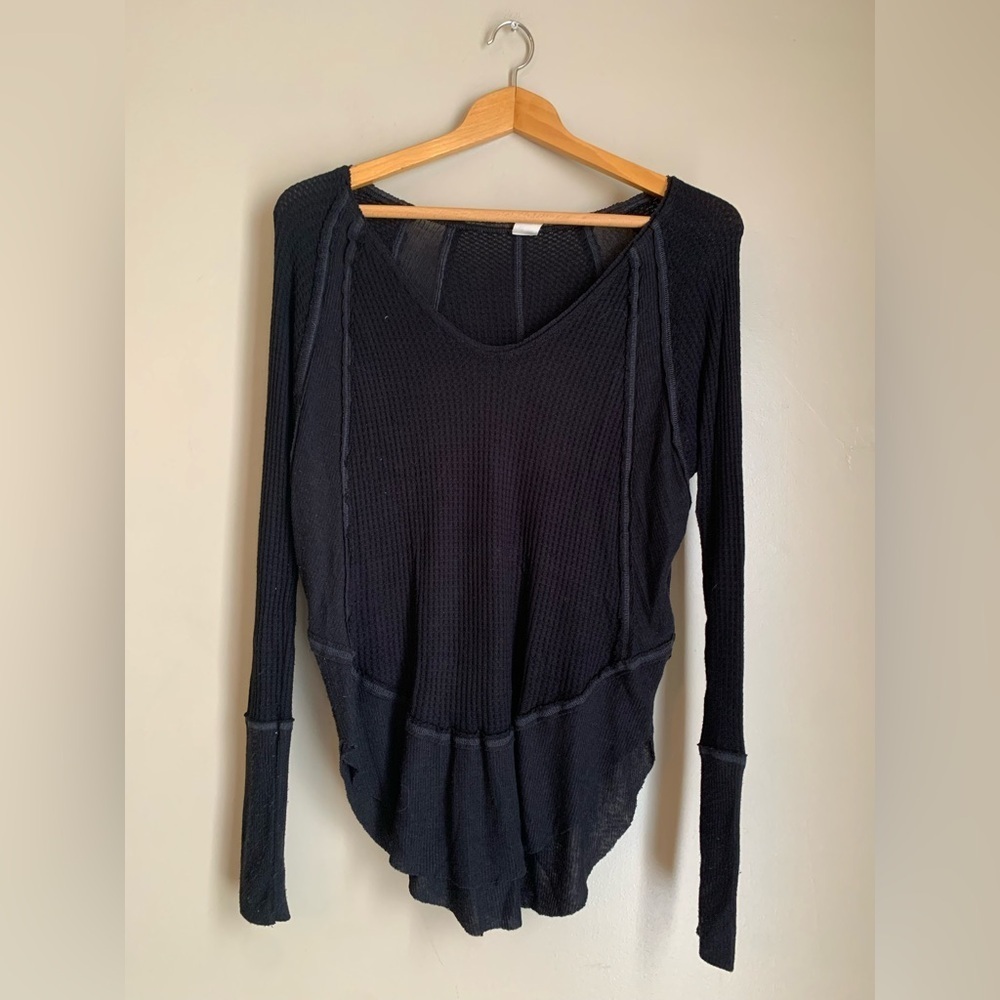 We The Free Top Women's XS Black Long Sleeve Waffle Knit Scoop Neck Rounded Hem